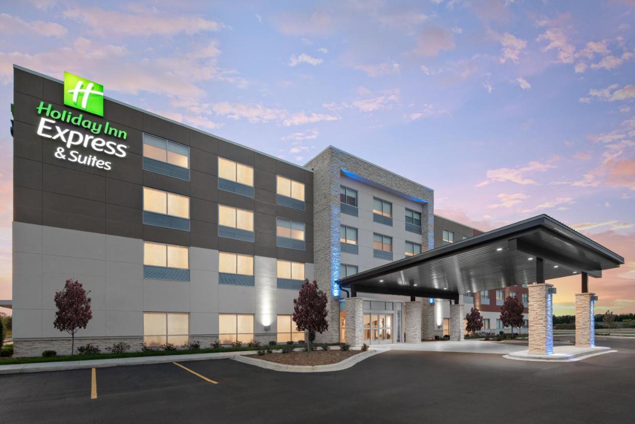 Holiday Inn Express & Suites - Elkhorn - Lake Geneva Area By Ihg Εξωτερικό φωτογραφία