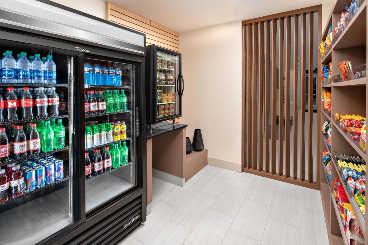Holiday Inn Express & Suites - Elkhorn - Lake Geneva Area By Ihg Εξωτερικό φωτογραφία